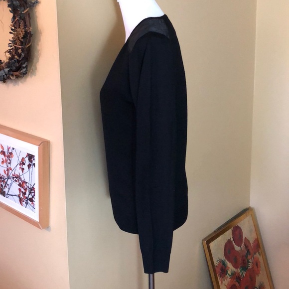 TAHARI size Medium ExtraFine Merino Wool Quilted Satin Shoulder patch  $178 NEW - Picture 7 of 10